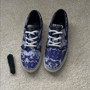 Nike men’s Sneakers in purple Tie-Dye